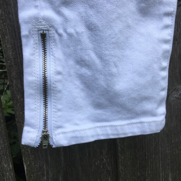 London Jean~White Distressed Jeans - Picture 4 of 16